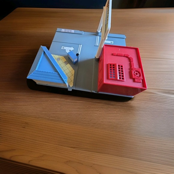 Mattel Hot Wheels Mega City 2007 Play st piece single block Fire Dept Speed Shop - Picture 2 of 3